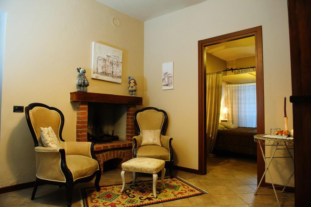 Agriturismo Paitin Alba  Rum bild