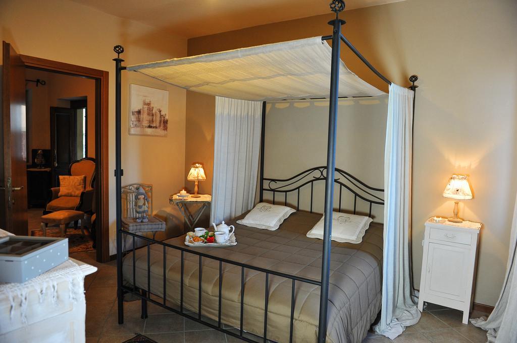 Agriturismo Paitin Alba  Rum bild